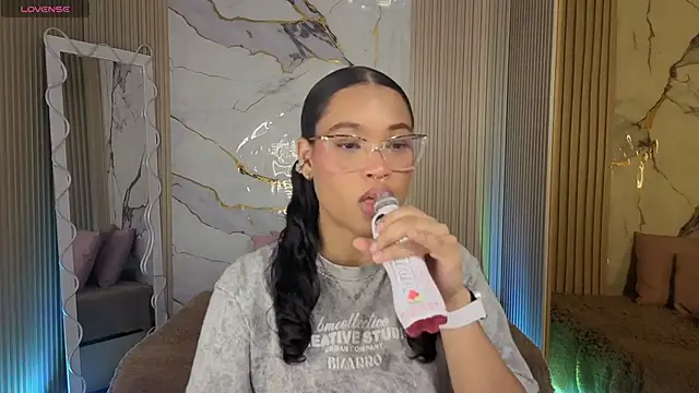 penelope tay1 online show from April 17, 3:41 am