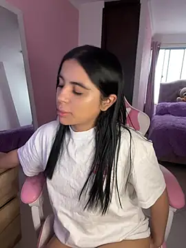 Emily-14 online show from April 26, 5:43 pm