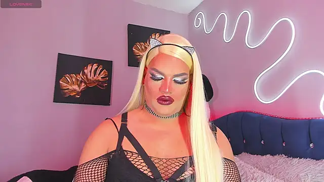 Snapshot of Missisabella_ chatting on September 13, 1:24 am Missisabella online show from September 13, 1:24 am