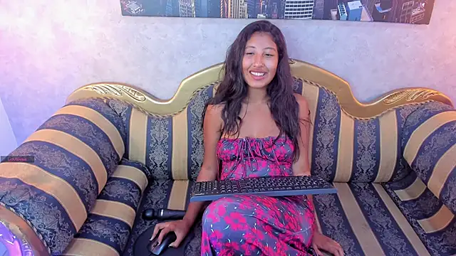 Snapshot of melany_brunette chatting on September 23, 6:22 am melany brunette online show from September 23, 6:22 am
