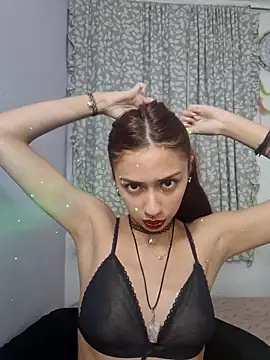 Snapshot of Jazmin-Cerezita chatting on October 10, 3:00 am Jazmin-Cerezita online show from October 10, 3:00 am