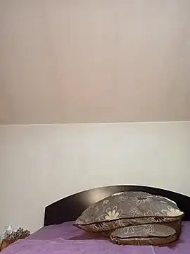 EveeRose online show from February 21, 8:59 am