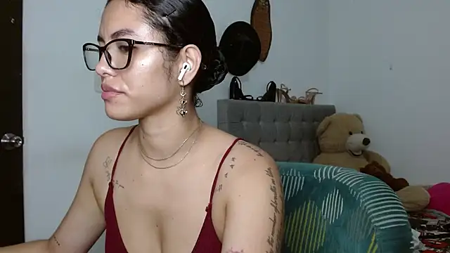 Sexy Lia  online show from June 24, 1:10 pm