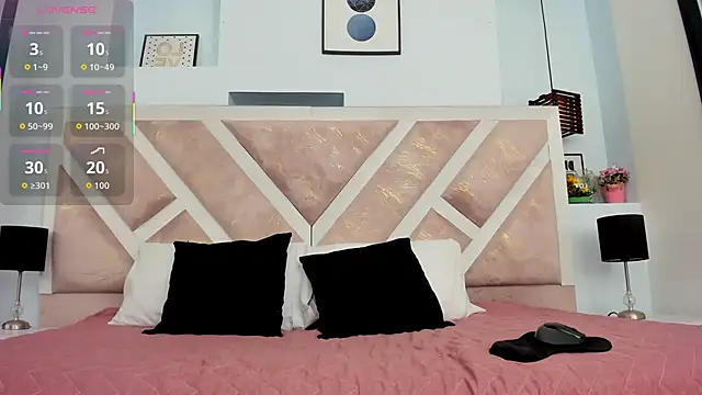 hotmature1 online show from April 6, 11:00 am