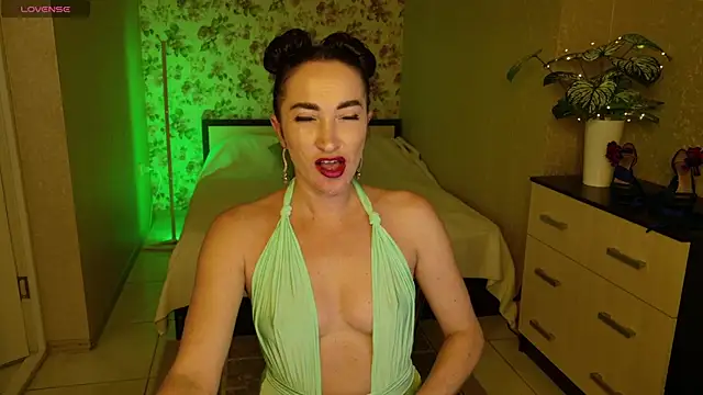AnneHaddaway online show from June 26, 10:44 pm