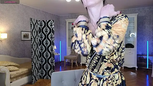 LinaJoy online show from April 14, 9:26 pm