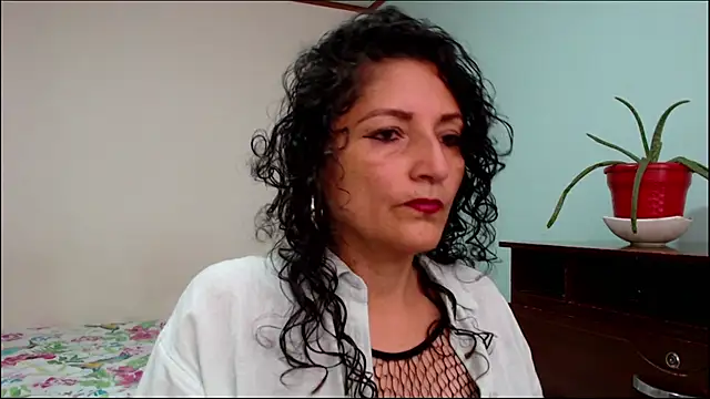 arianna ros3 online show from October 6, 4:01 pm