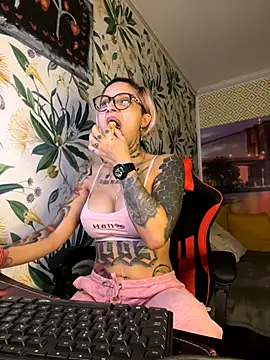 Lucky Deniz online show from December 18, 11:04 am