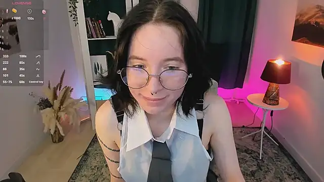 Snapshot of lilithlunna chatting on September 12, 4:58 pm lilithlunna online show from September 12, 4:58 pm