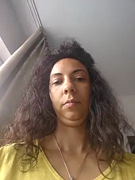 Snapshot of naughty69curls chatting on October 2, 9:14 am naughty69curls online show from October 2, 9:14 am