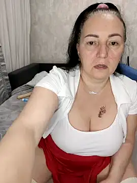 Snapshot of HairyVicky chatting on September 13, 10:29 pm HairyVicky online show from September 13, 10:29 pm
