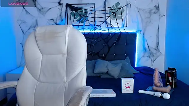 mia collens online show from October 23, 3:34 am