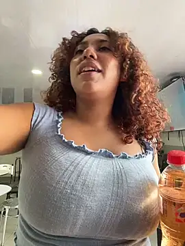 lauraltt online show from November 16, 7:03 pm