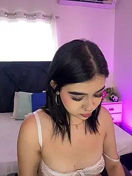 Lily Woodz online show from July 28, 8:52 pm