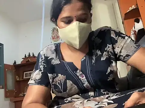 Tamil Sanjana  online show from October 19, 8:33 pm