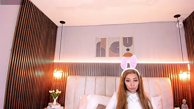 PerlaPreciosa online show from April 8, 4:14 am