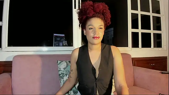 Snapshot of loladupont chatting on September 15, 3:04 am loladupont online show from September 15, 3:04 am