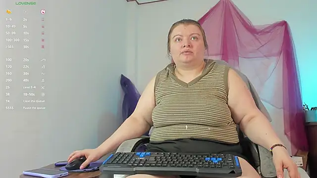 Queensamantha777 online show from June 29, 2:18 am