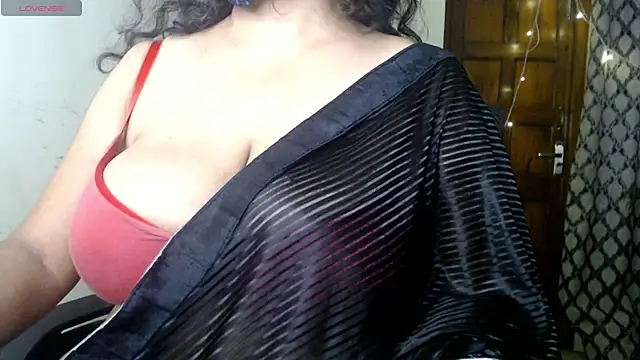 Snapshot of hot_menka chatting on October 11, 4:42 pm hot menka online show from October 11, 4:42 pm