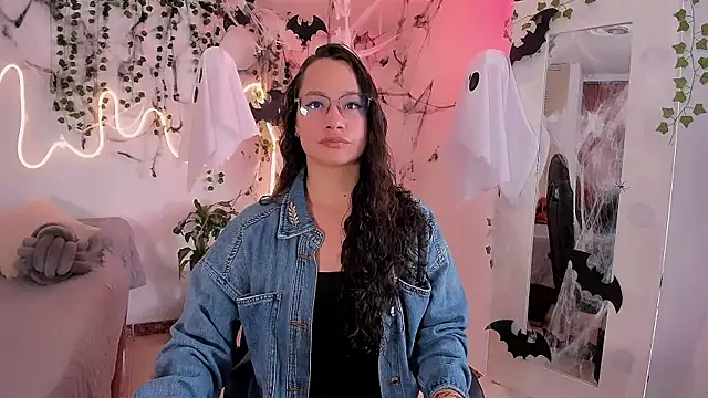 emmaTorres1 online show from October 22, 3:17 pm