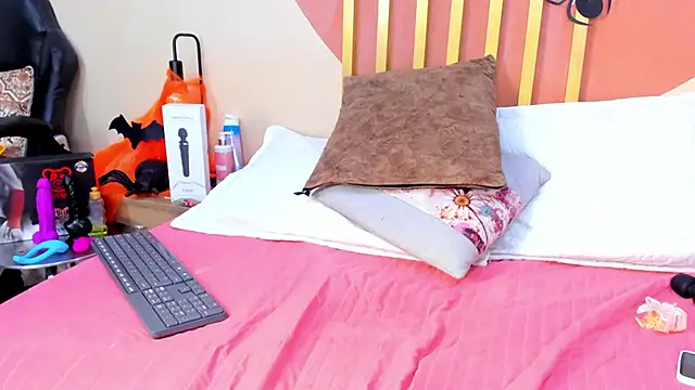 Nicole Angels  online show from October 29, 8:11 pm