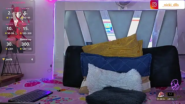 supradoll online show from November 8, 5:51 pm