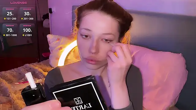 eva varnerr online show from July 28, 11:26 pm
