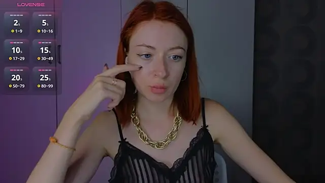 Cuteroxyfoxy online show from July 27, 3:53 pm