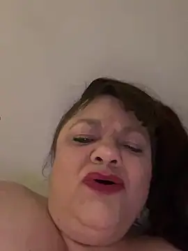 Luciouslouise72xh online show from March 16, 5:44 am