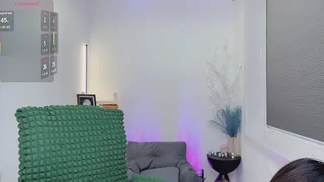 Natasha2025 online show from October 13, 1:47 pm