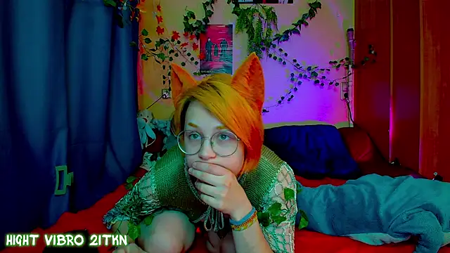 Snapshot of TrickyKitsune chatting on September 14, 11:30 am TrickyKitsune online show from September 14, 11:30 am