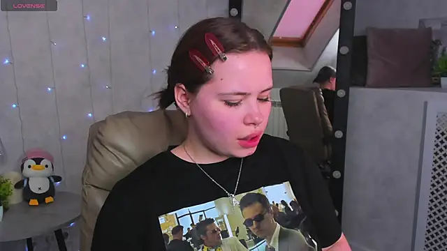 EricaElliott online show from May 14, 9:15 am