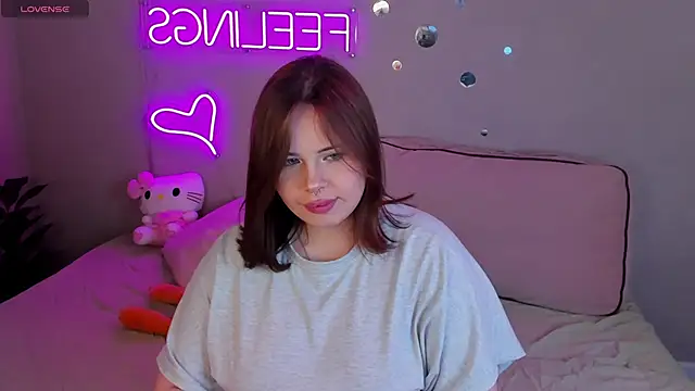 EricaElliott online show from May 9, 10:28 am