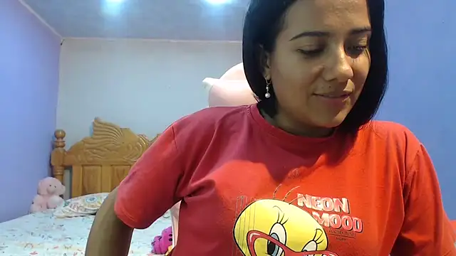 Snapshot of Coral0403 chatting on September 12, 12:22 am Coral0403 online show from September 12, 12:22 am