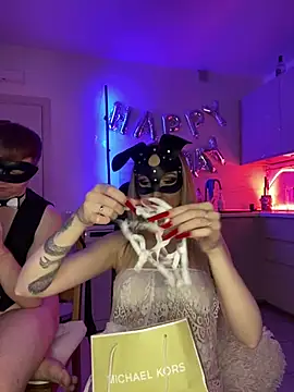 SOFYandMIKE online show from February 5, 6:33 pm