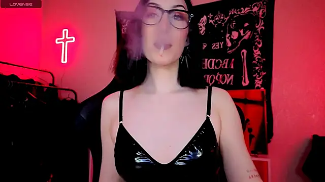 Miss Alice   online show from May 23, 11:58 pm