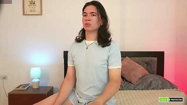 cute erelis  online show from April 15, 3:18 am