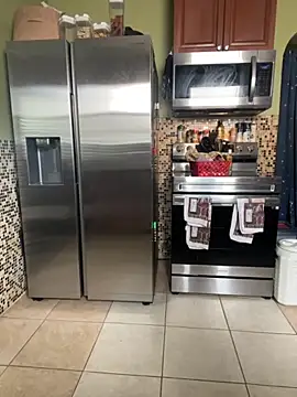 thigh hi online show from September 12, 3:30 pm