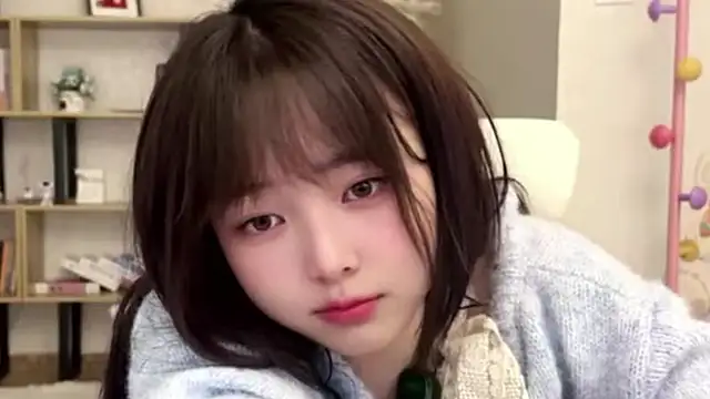 Chenjing0 online show from April 26, 1:42 pm