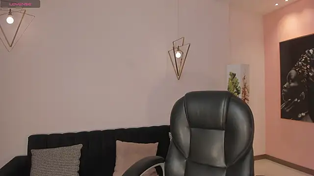 NiaSalvatore online show from February 3, 2:53 am