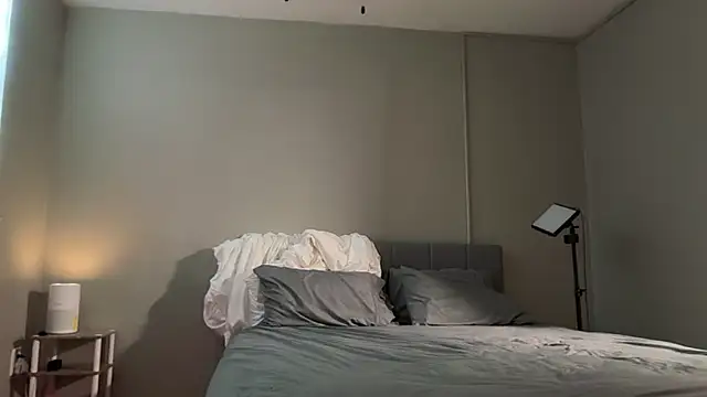 stormyyywinter online show from April 14, 12:05 pm