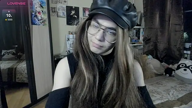Snapshot of alexiamaleax chatting on October 13, 12:57 am alexiamaleax online show from October 13, 12:57 am