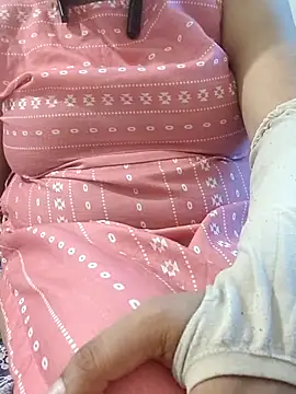Snapshot of mallupriyapriya chatting on October 7, 5:34 am mallupriyapriya online show from October 7, 5:34 am