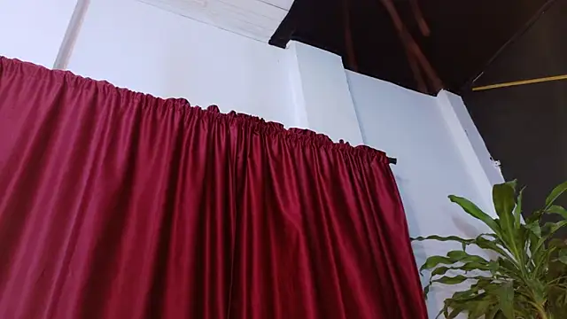 Snapshot of amabel_zambrano chatting on October 4, 12:00 pm amabel zambrano online show from October 4, 12:00 pm