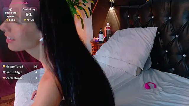 amabel zambrano online show from October 28, 6:13 pm