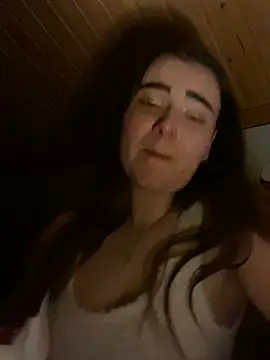 mewKate online show from April 19, 9:17 pm