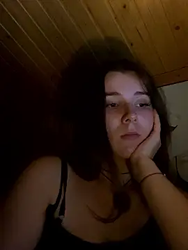 mewKate online show from June 10, 6:39 pm