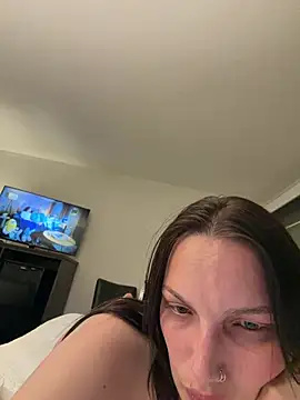 justpeachybaby online show from June 3, 6:36 am