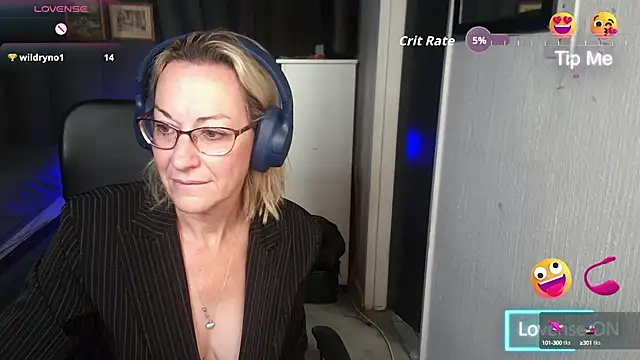 Snapshot of boeslaboes1 chatting on September 29, 2:38 am boeslaboes1 online show from September 29, 2:38 am