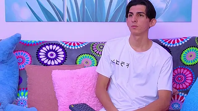 Ana and Leo online show from August 1, 2:30 pm